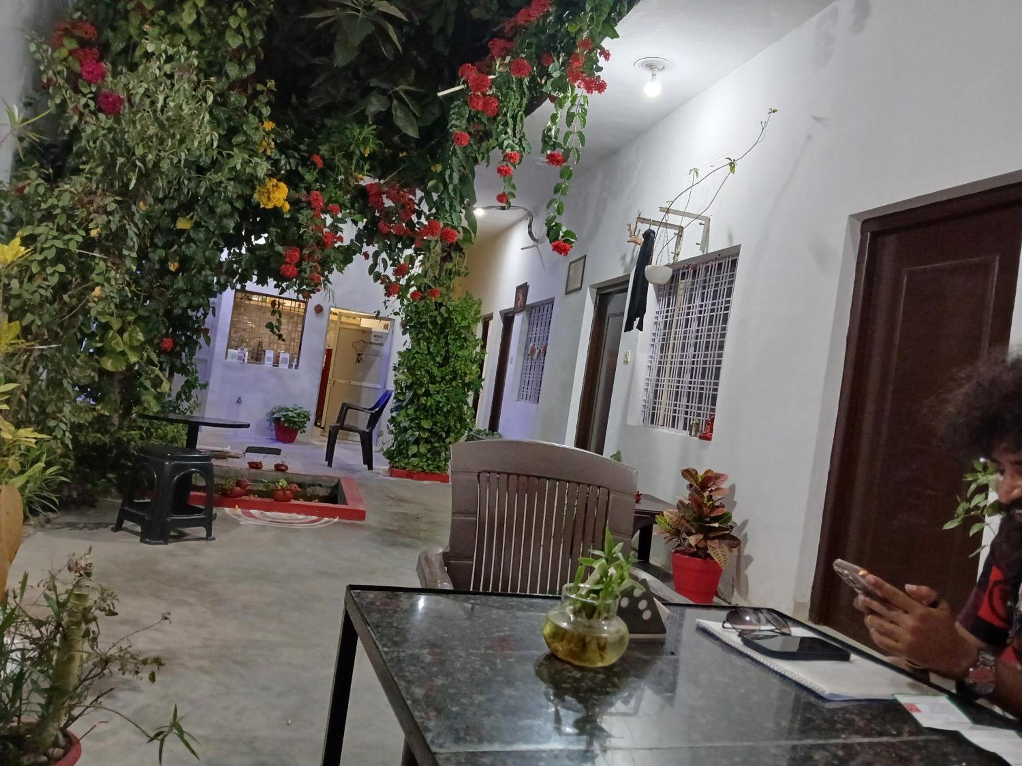 The Highvill Home Stay Khajurāho Екстериор снимка